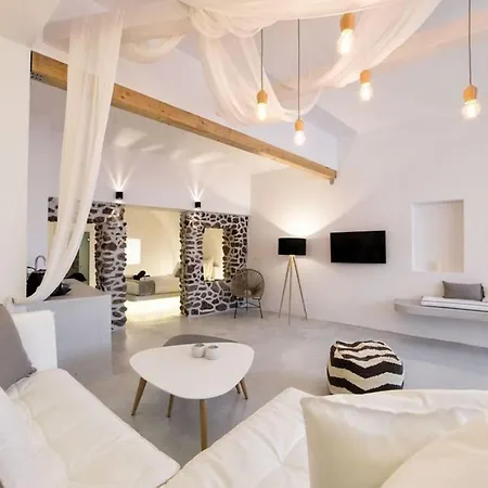 Charming Santorini Yagos 1 Bedroom Min, Children Age 12 Years Private Furnished Balcony With Hot Tub Overlooking The Sea , Villa *